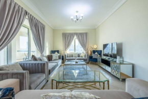 Fully Upgraded, Amazing 3 plus maid at the Palm